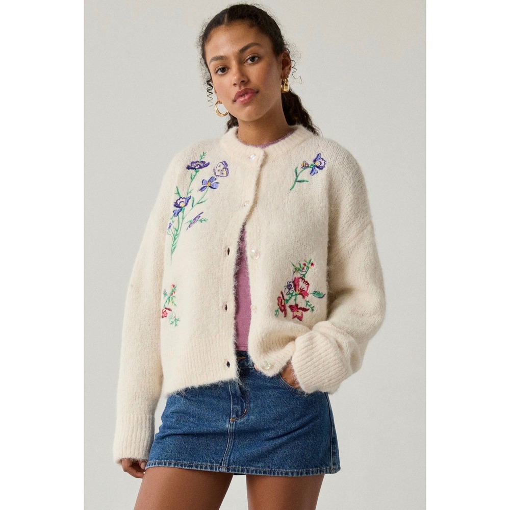 BDG Becca Embroidered Brushed Knit Cardigan
Size: Large